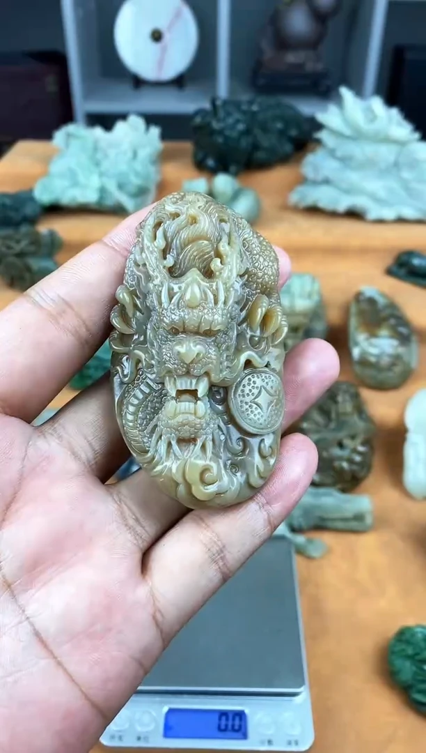 颈饰未镶嵌和田玉1