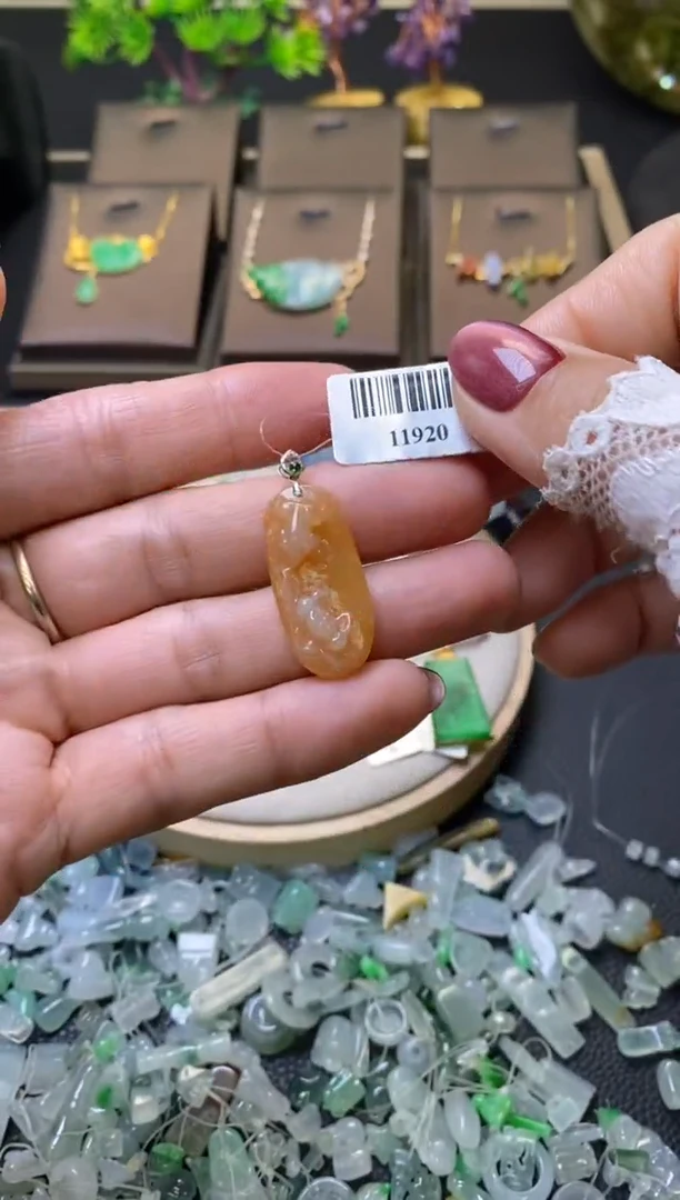 翡翠18K金镶嵌颈饰净货11920