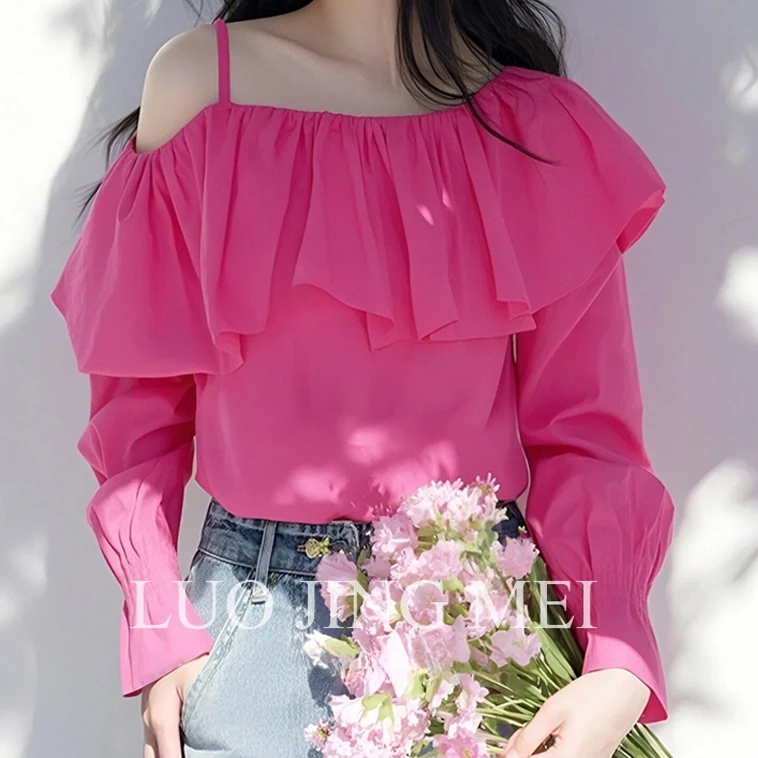 拉夏贝尔流行独特绝美上衣女秋时髦洋气高贵玫红色荷叶边露肩衬衫