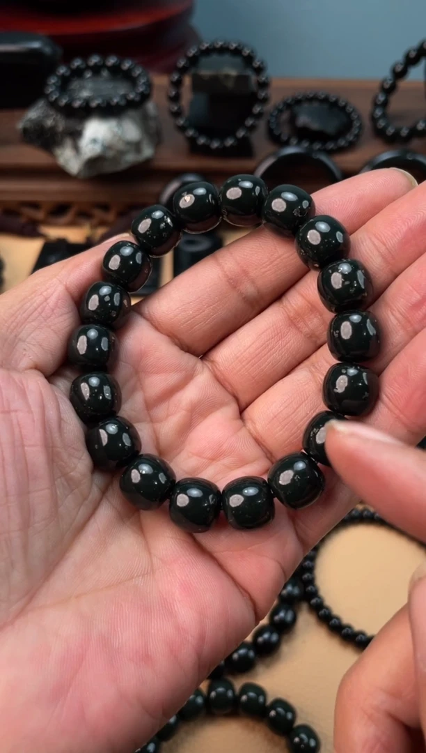 未镶嵌手链和田玉皮勒村塔青卡13矿点