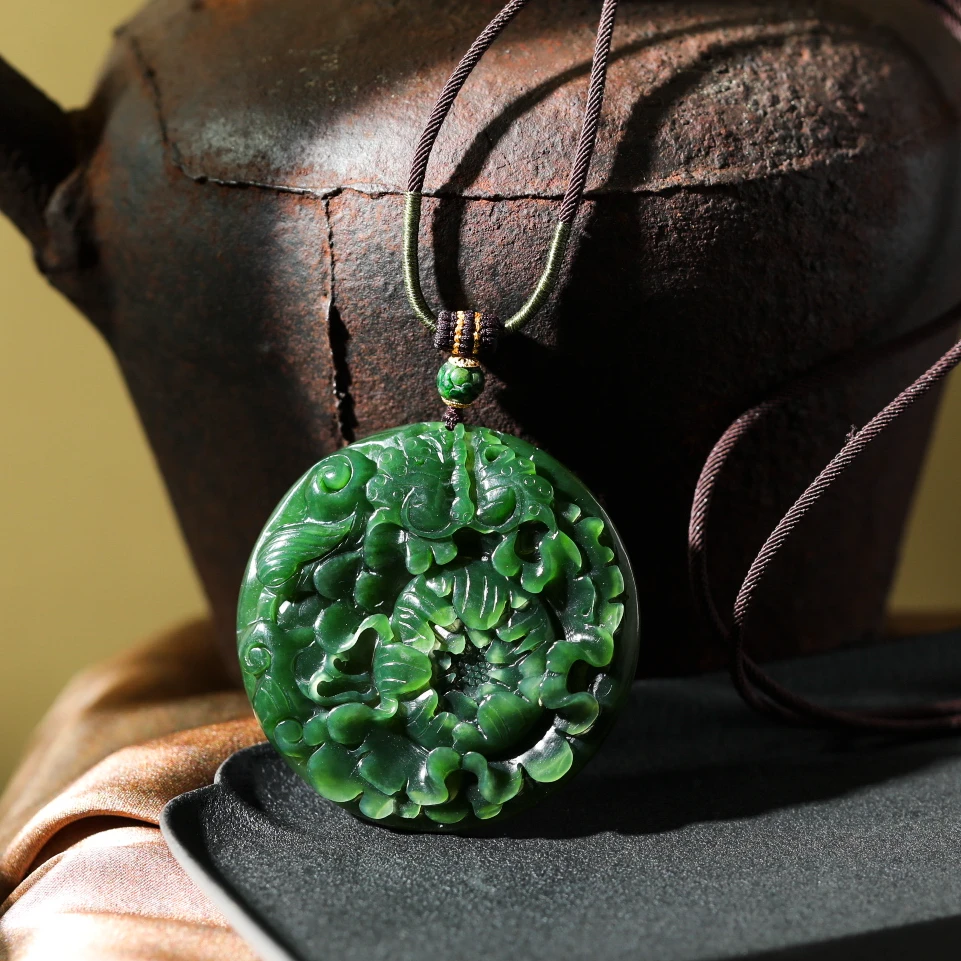 【意婵】老料和田玉碧玉精雕圆牌项链18K金翡翠-909846