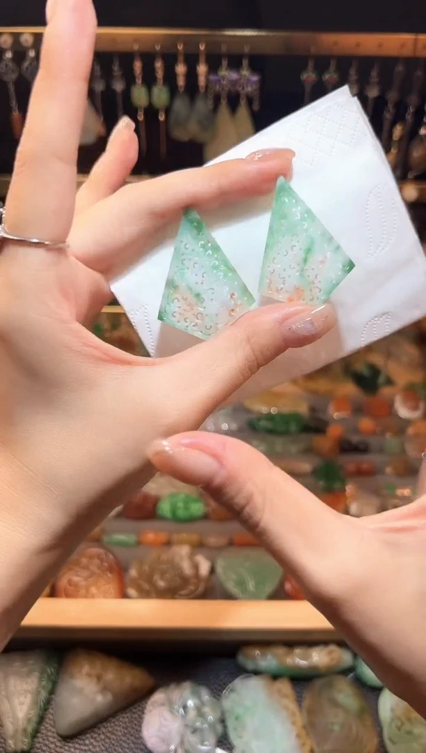 定制翡翠未镶嵌翡翠