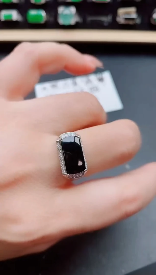 翡翠戒指银S925镶嵌08500