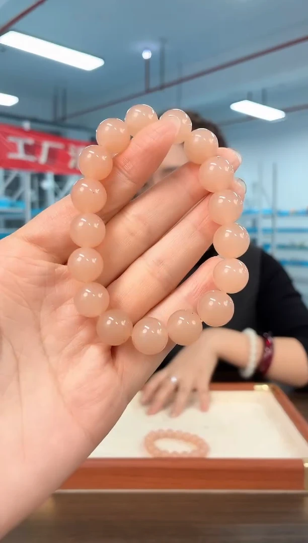 【慧慧甄选】高端轻奢手链12MM多样性发货HF3699S