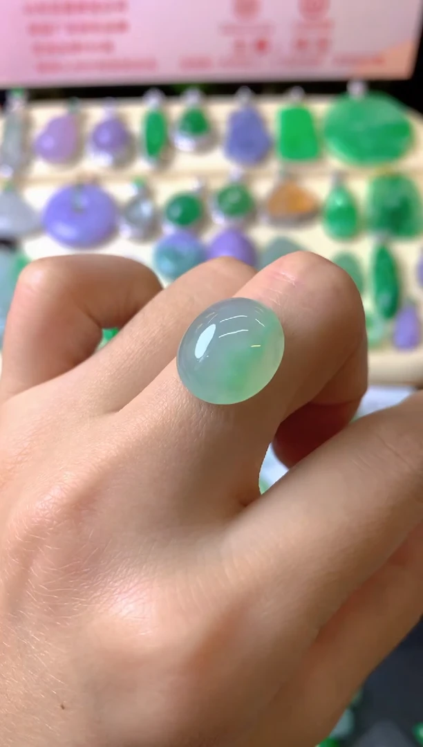 未镶嵌定制翡翠l**k裸玉（客户意向镶嵌）