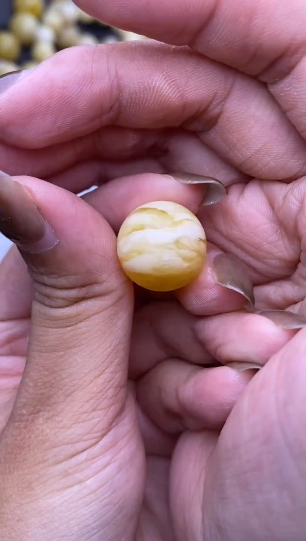 裸石琥珀未镶嵌16mm+大小姐珠宝20