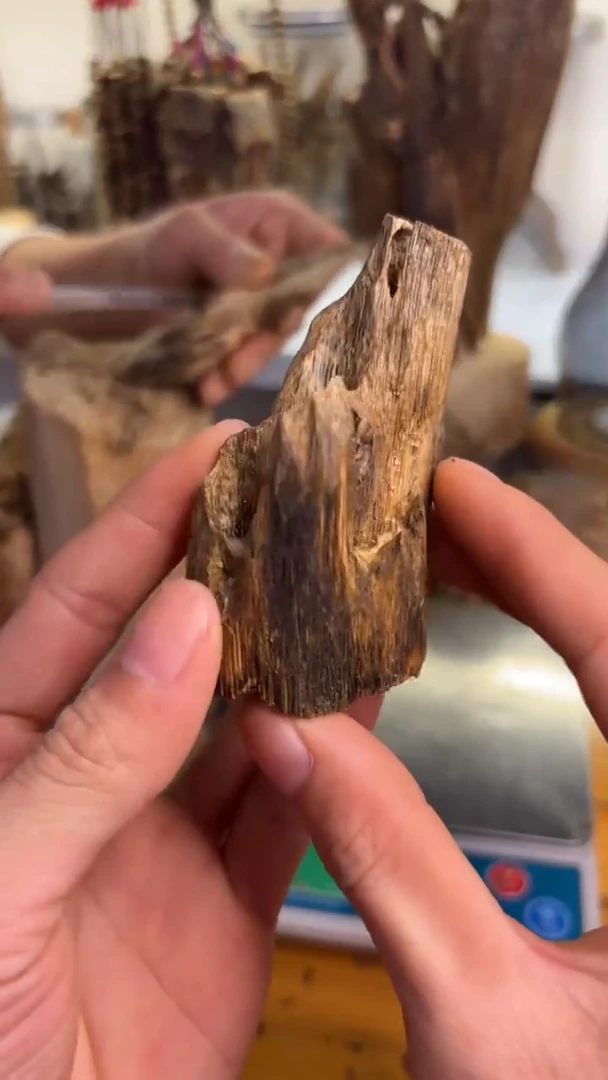 沉香沉香碎屑陆河品种18克