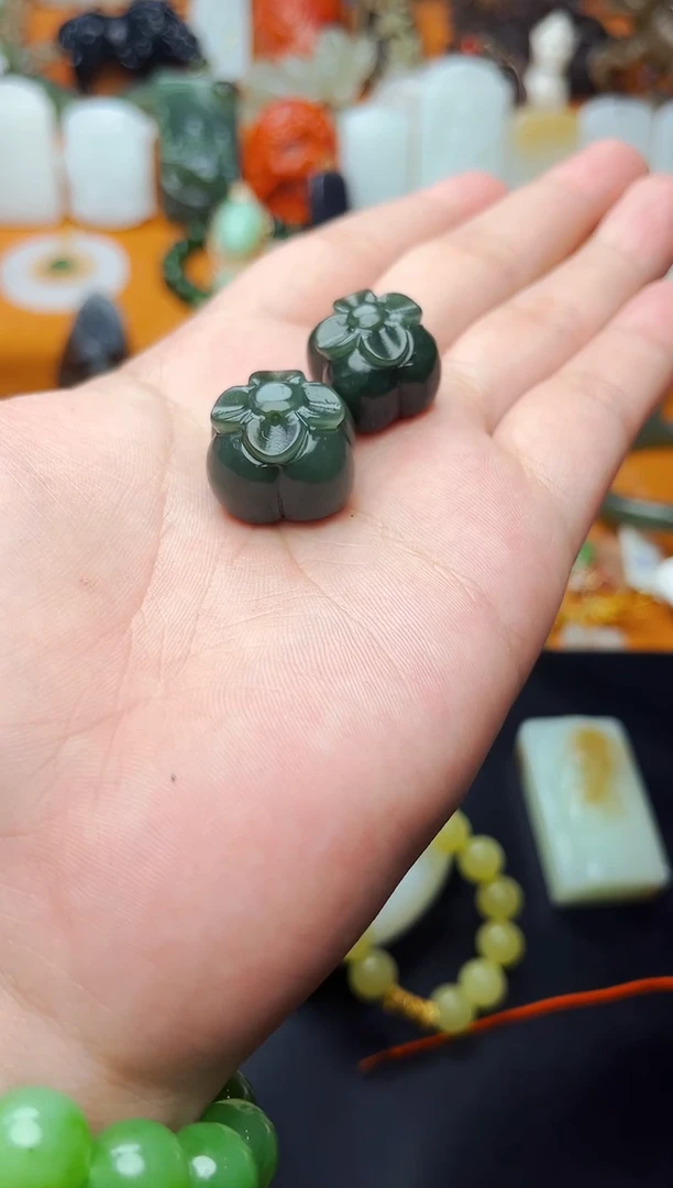 【闪购商品】和田玉挂链未镶嵌小柿子多样性拍一发一01