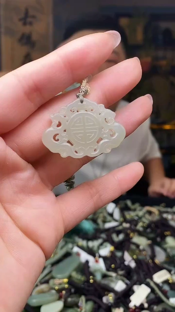 颈饰未镶嵌和田玉多样性发货，拍一发一