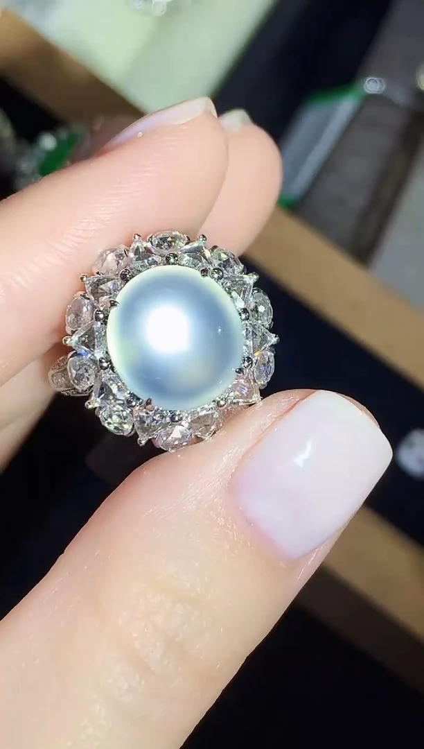 18K金镶嵌戒指翡翠甜****o多样性发货其一