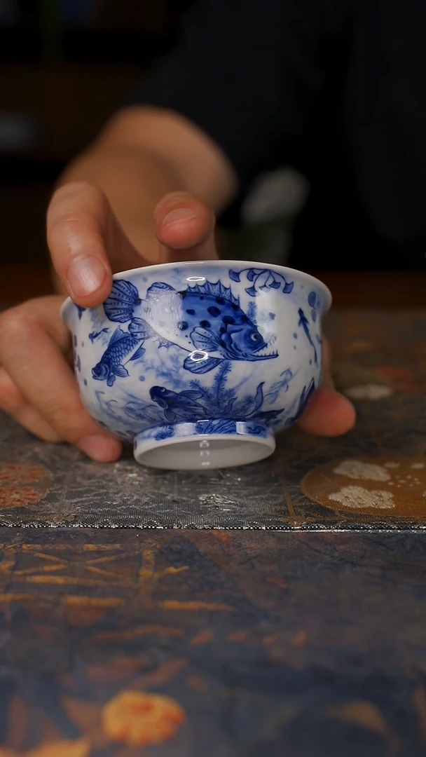 水造青花鱼藻炉式杯