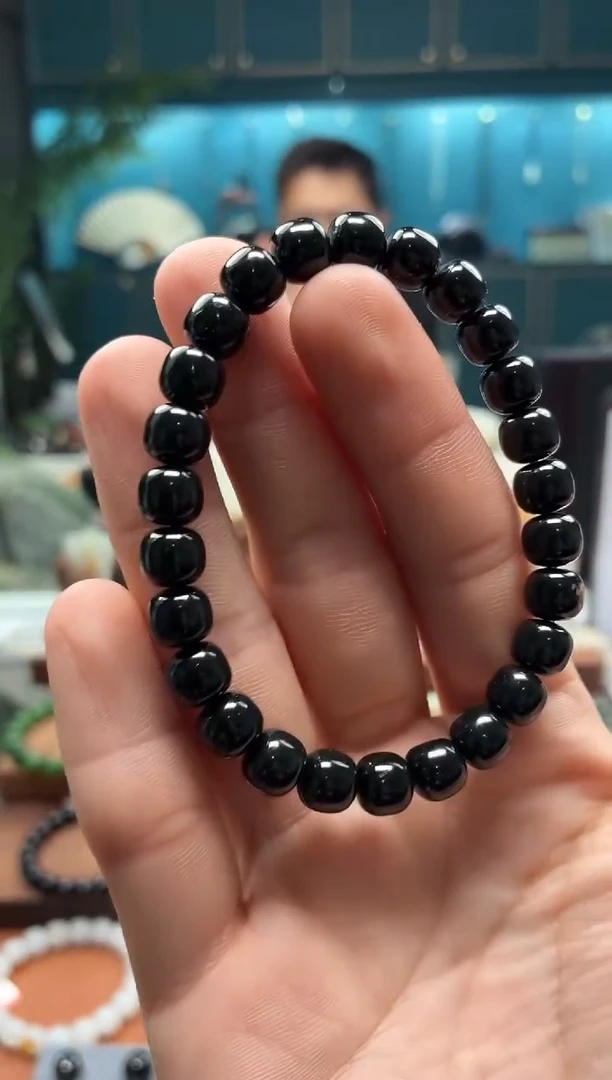 未镶嵌手串和田玉黑青7*8