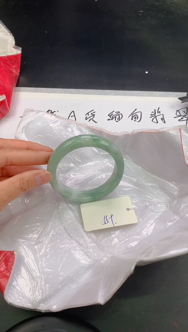 翡翠手镯未镶嵌106