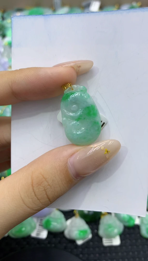 颈饰18K金镶嵌翡翠天然缅甸翡翠A货