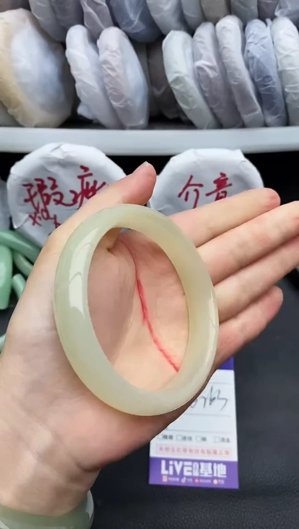 未镶嵌手镯石英质玉瑕疵315+62/63