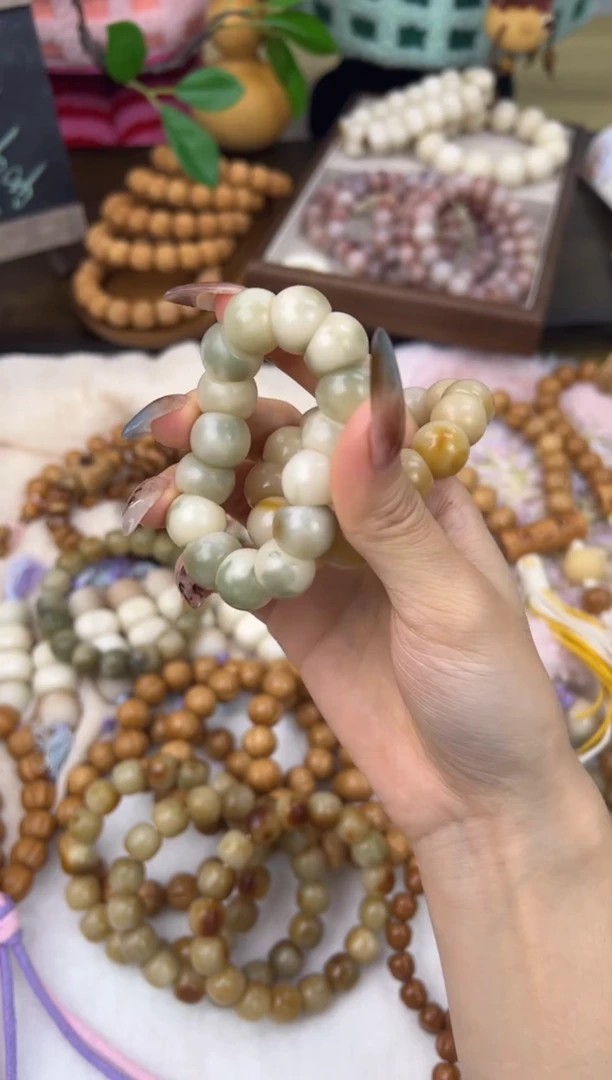 手串菩提根/象牙果菩提根14mm花瓣儿手捻微瑕绿色