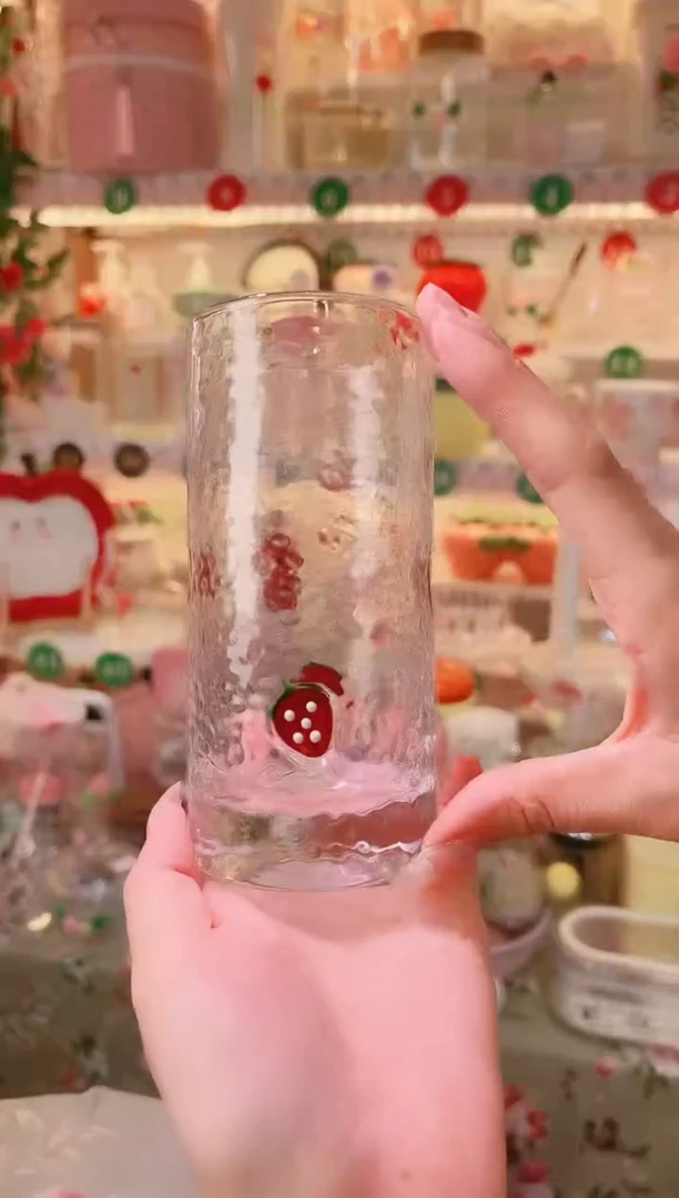 摆件品质好发货快放心拍！草莓直饮杯