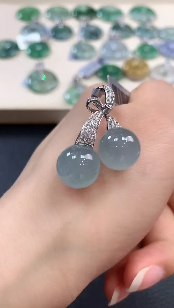 【闪购商品】翡翠吊坠(不含链)18K金镶嵌b175不退换