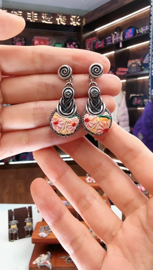 【闪购商品】织绣117蚩梦苗族古绣