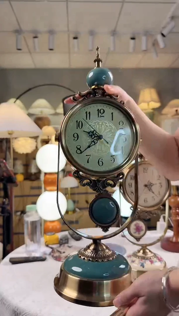 圆形绿色钟表5214