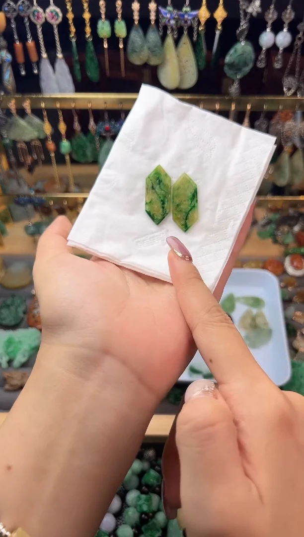 未镶嵌定制翡翠翡翠