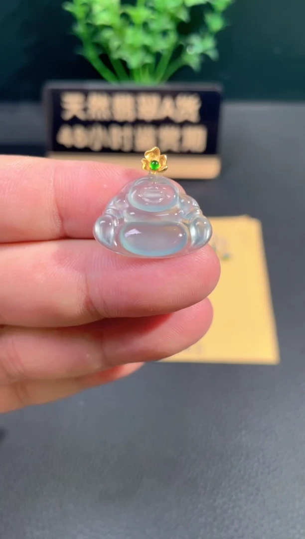 颈饰18K金镶嵌翡翠翡翠