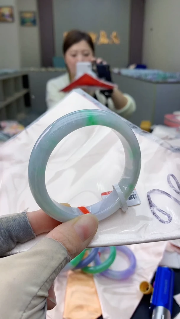 未镶嵌手镯翡翠0886546304