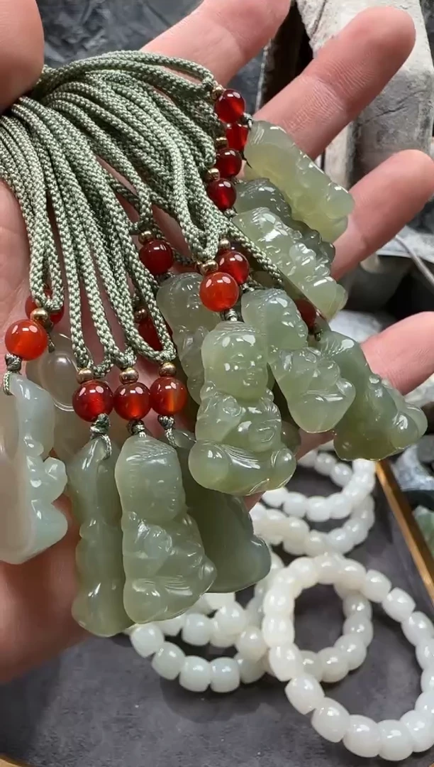 和田玉未镶嵌颈饰吊坠多样性拍一发一件