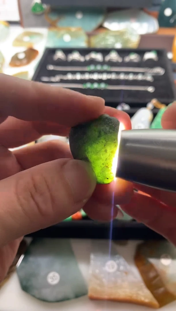 未镶嵌挂件翡翠翡翠