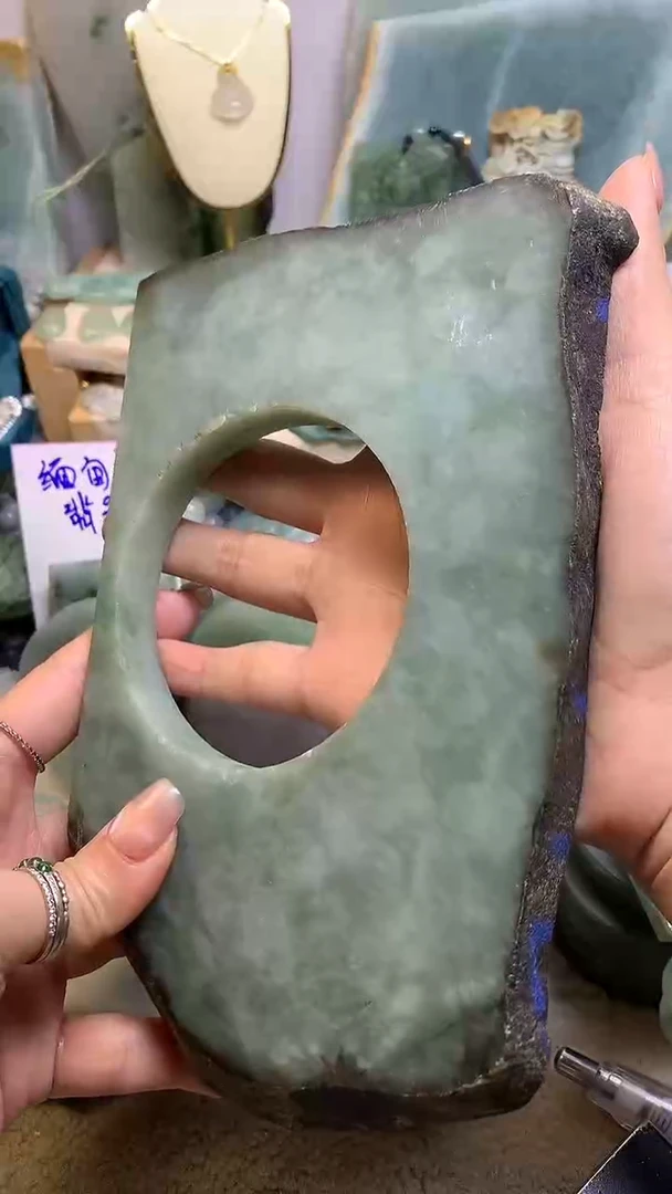 【闪购商品】翡翠挂件未镶嵌缅甸A货翡翠，没有运费险