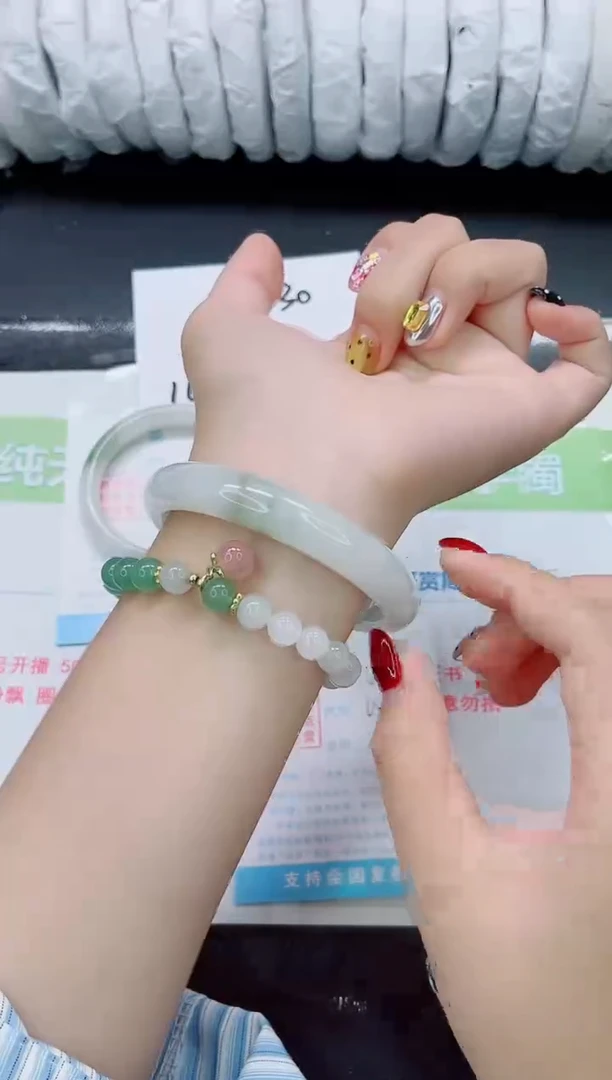 未镶嵌手镯石英质玉0352-60