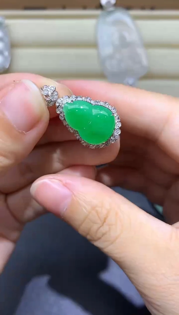 翡翠18K金镶嵌颈饰587-中国好珍宝