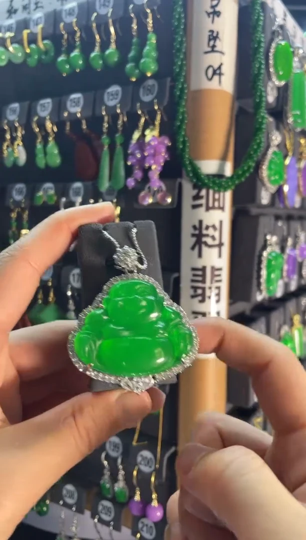 【闪购商品】翡翠耳饰银S925镶嵌241....