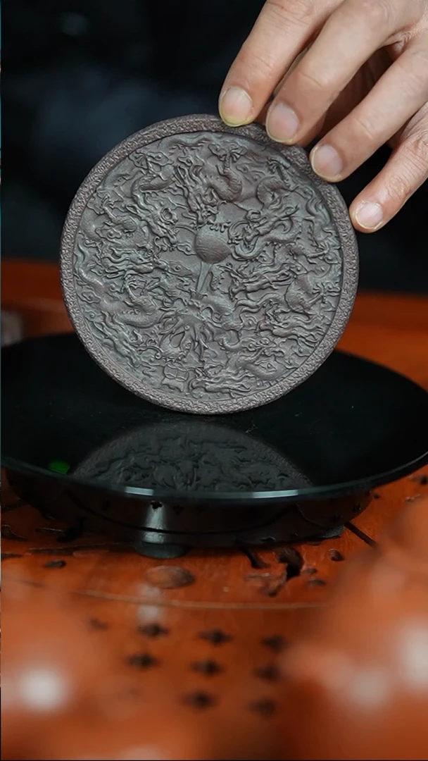 【闪购商品】紫砂茶宠古红泥刻绘九龙戏珠壶承