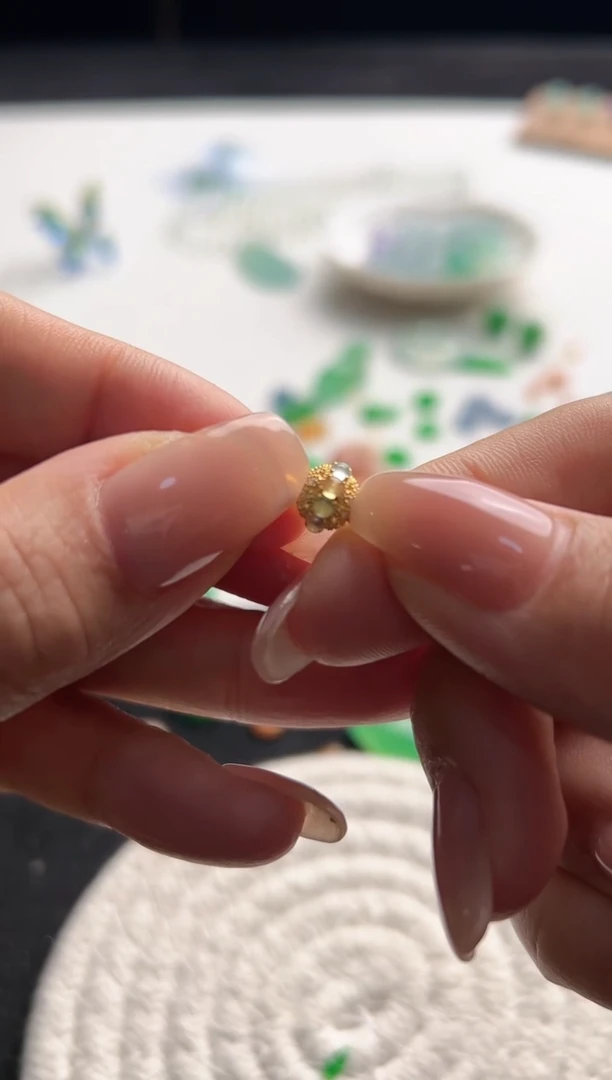 【闪购商品】定制翡翠18K金镶嵌路路通莲台珠2800-aq