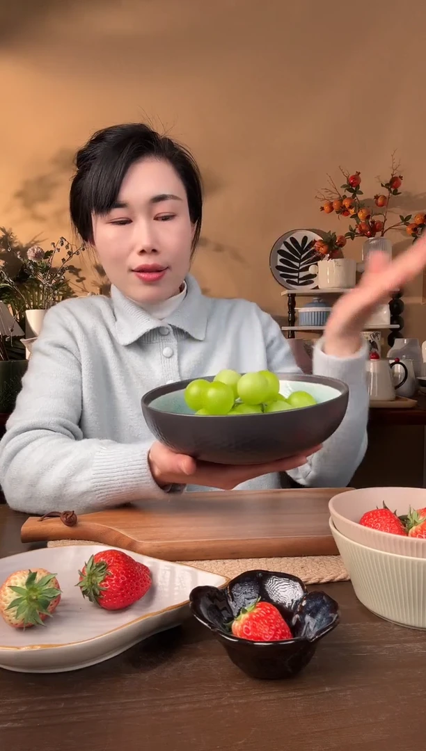 【闪购商品】瓷片8英寸窑变绿碗微瑕