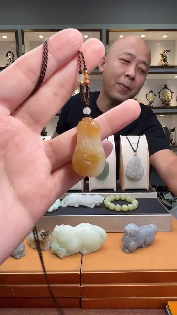 颈饰未镶嵌和田玉苏