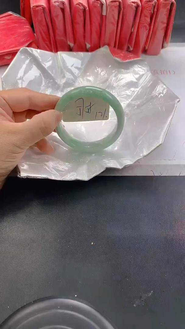 未镶嵌手镯翡翠121