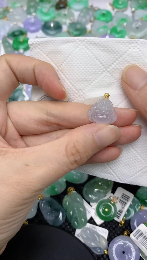 翡翠18K金镶嵌颈饰111111111