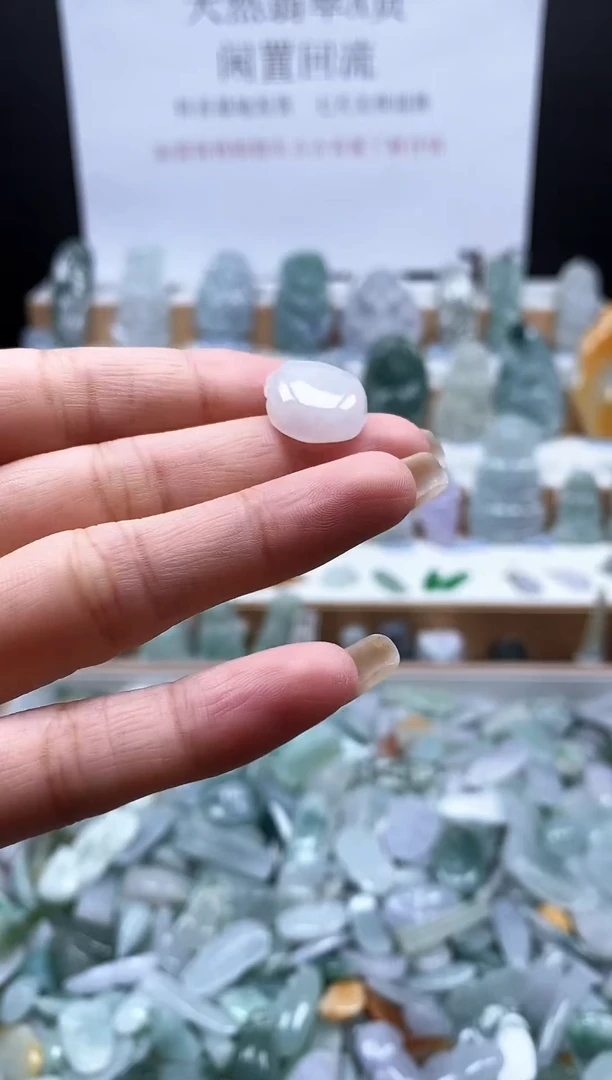 翡翠未镶嵌吊坠(不含链)8福瓜吊坠