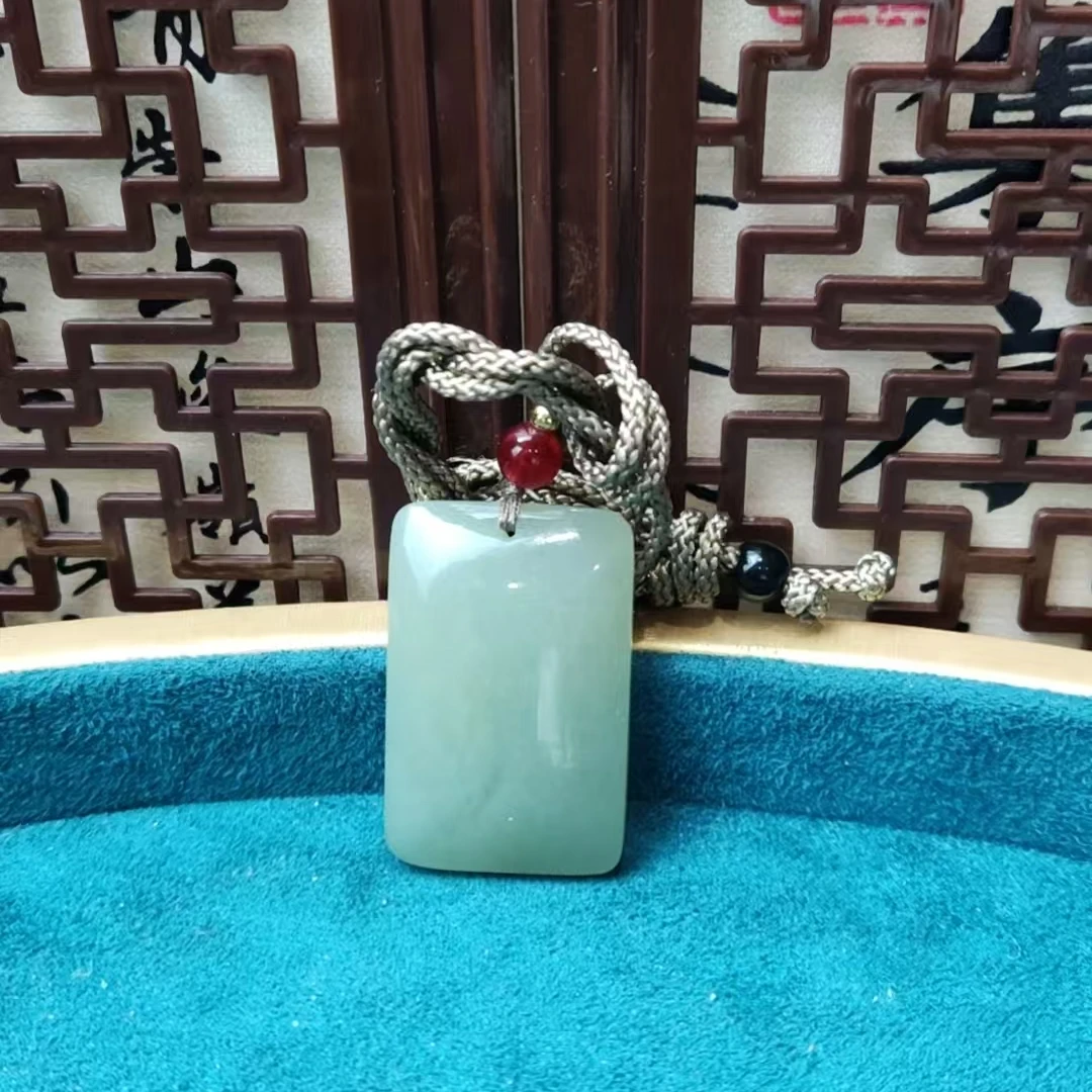 和田玉----无事牌吊坠