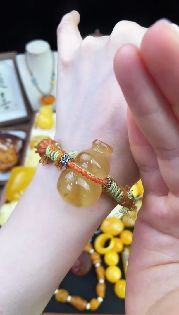 琥珀未镶嵌珠宝奇石柒月