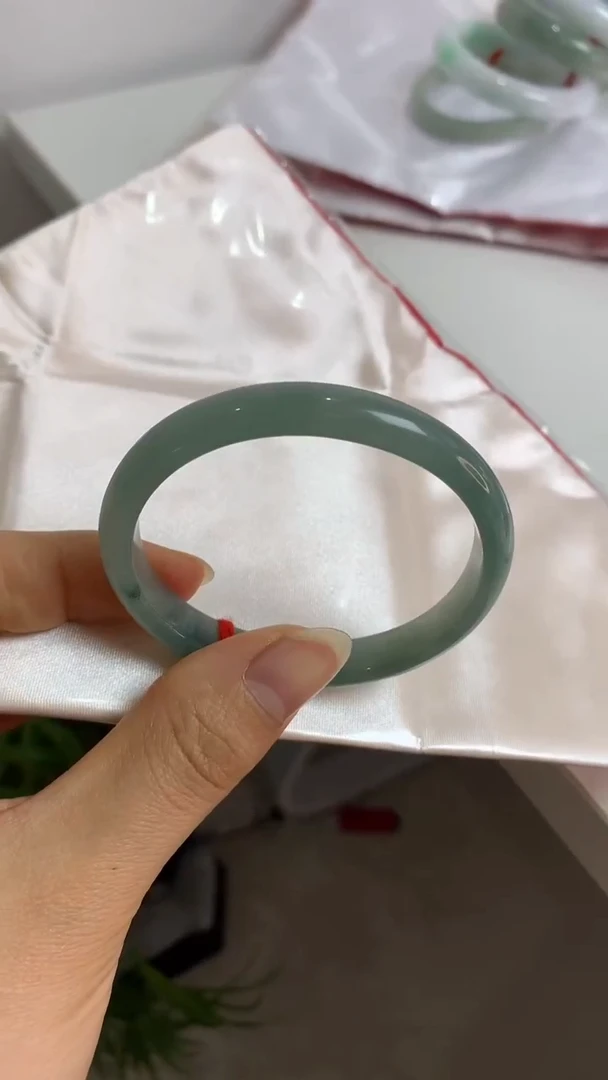 未镶嵌手镯翡翠55贵妃