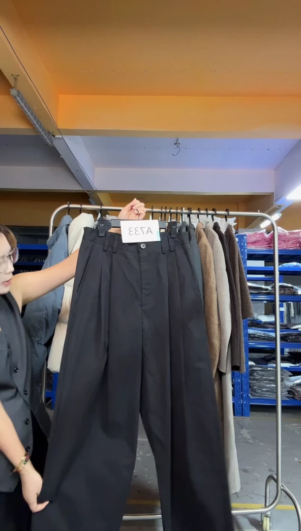 A733黑色西裤L码