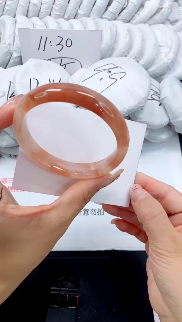 未镶嵌手镯石英质玉134-61