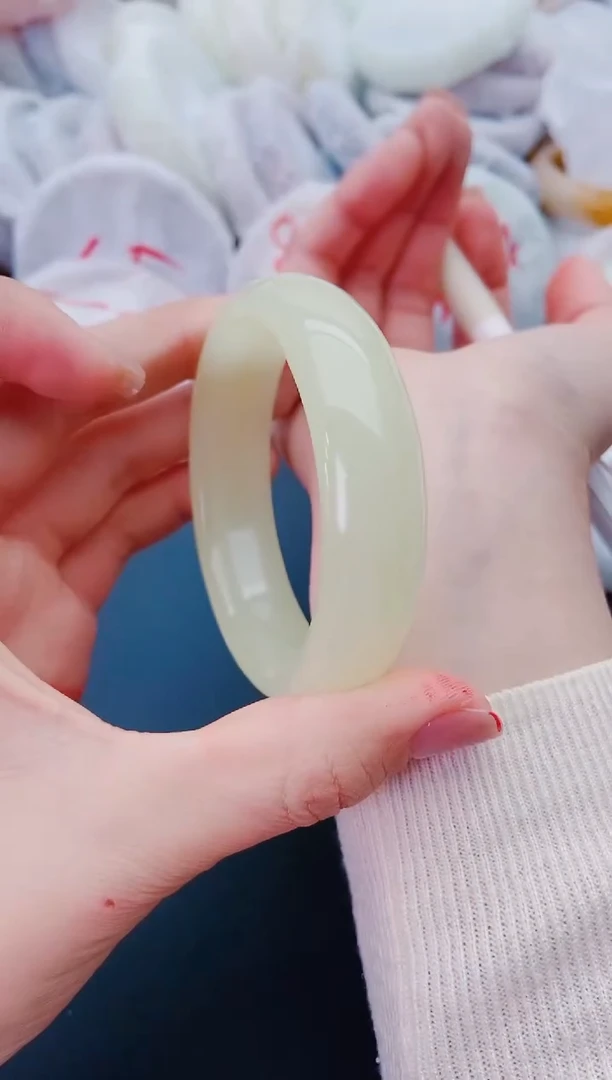 未镶嵌手镯石英质玉J161-56-57