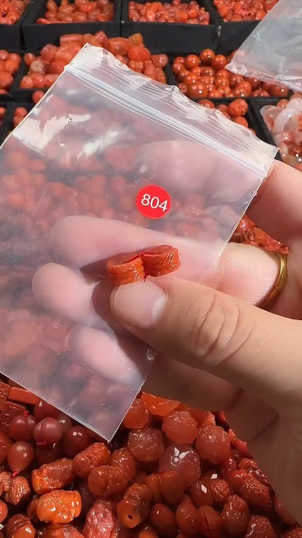 颈饰未镶嵌南红玛瑙1