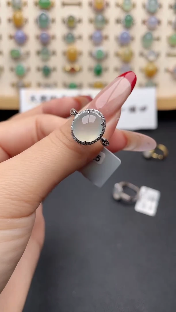 【闪购商品】翡翠戒指银S925镶嵌一物一证一礼盒