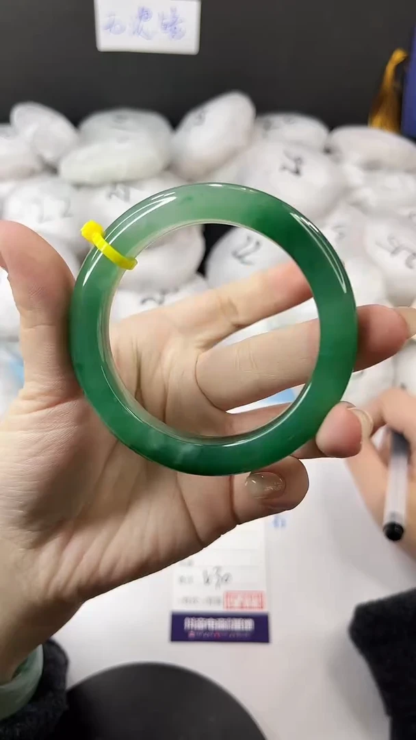 未镶嵌手镯石英质玉多样性发货V30