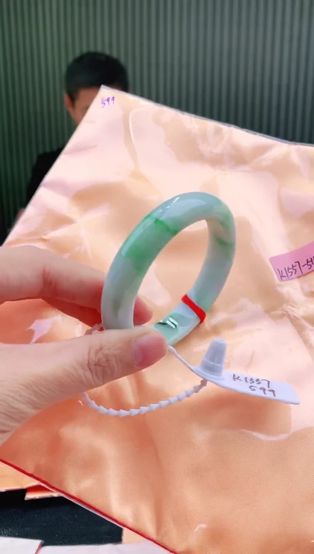 未镶嵌手镯翡翠54